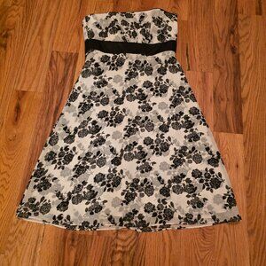White House Black Market - Elegant Strapless Black & White Floral Dress